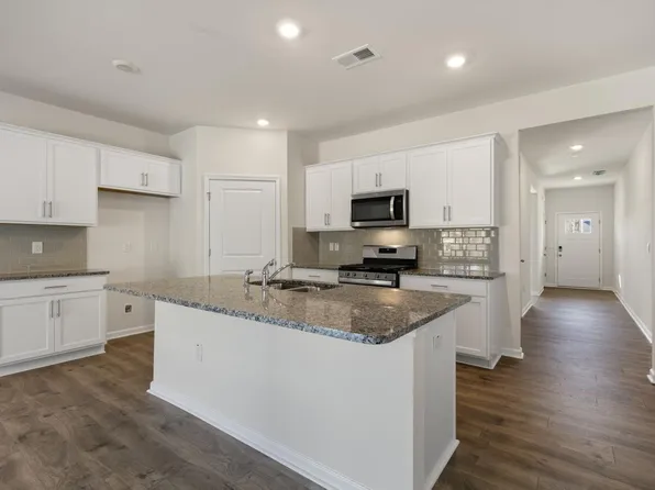 507 David Hill Dr, Sanford, NC 27330