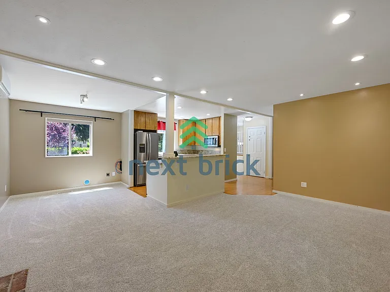 21638 SE 32nd Pl — Photo 8