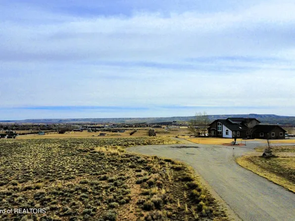 S Point Ln, Pinedale, WY 82941