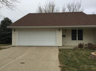 102 Anna St, Yankton, SD 57078