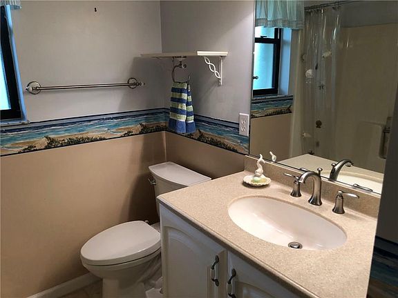5th image of 390 SW South River Dr APT 207