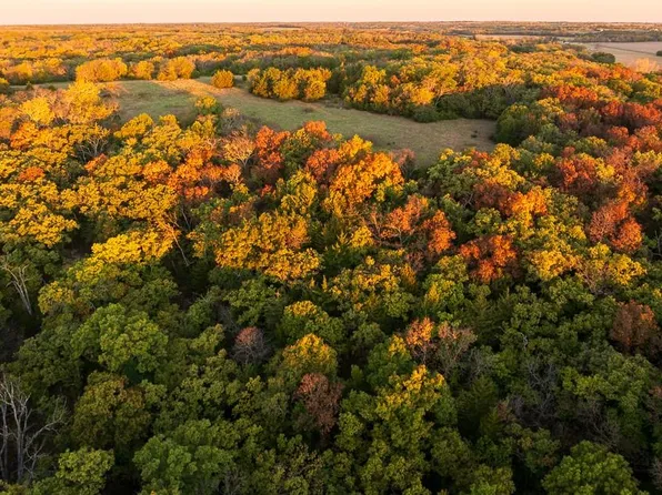 2990 170th St, Valley Falls, KS 66088