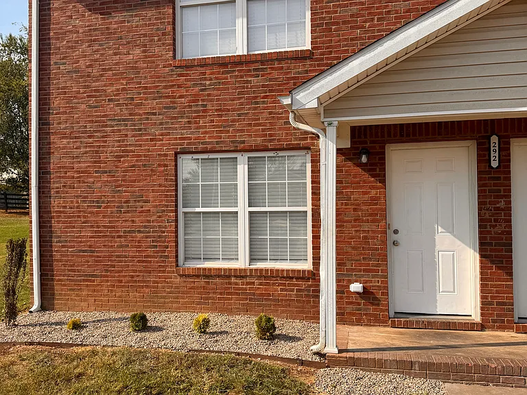 292 Audley Ave #A — Photo 10