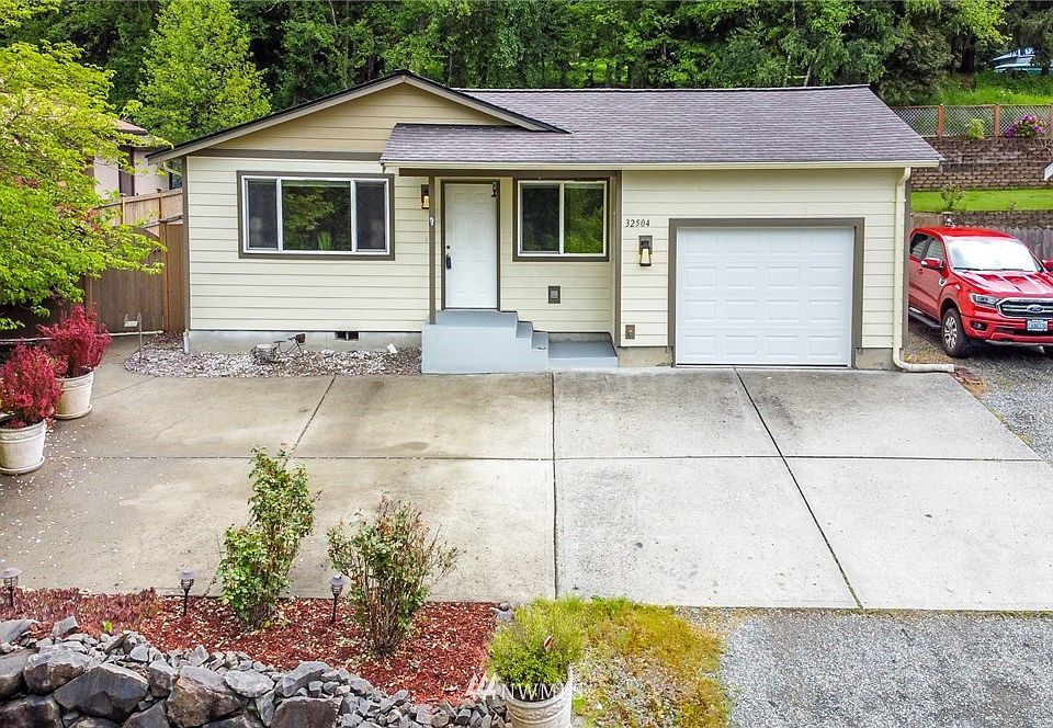 1st image of 32504 Miner Avenue