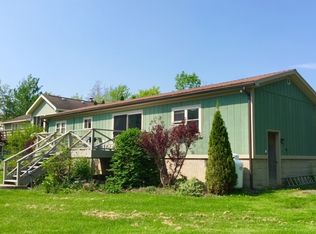 43 Outlet Dr, Ticonderoga, NY 12883