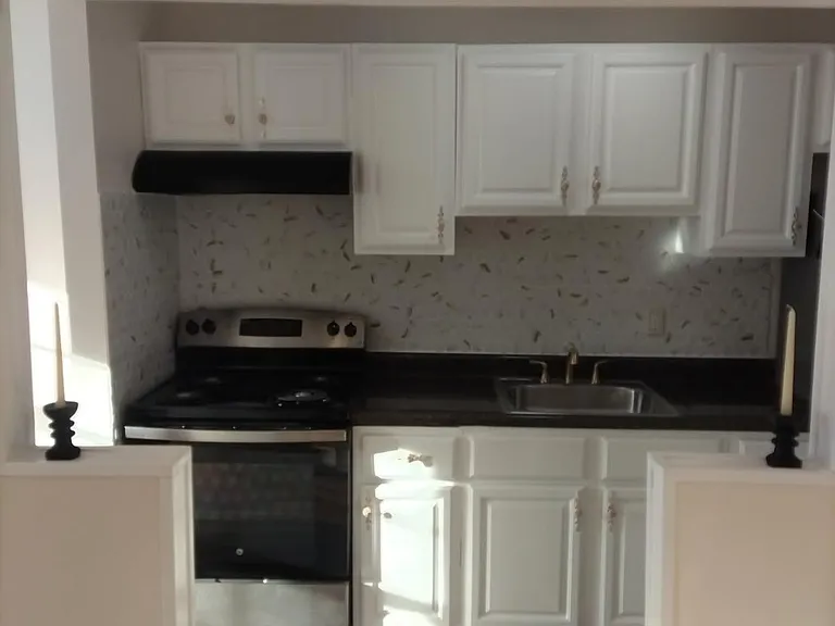 280 E Main St #8A — Photo 3