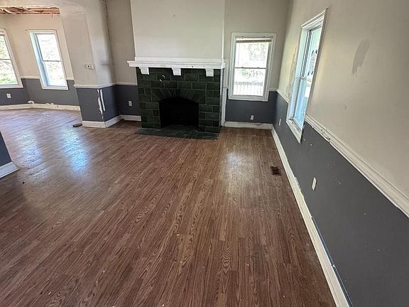 2nd image of 3219 Carlisle Ave