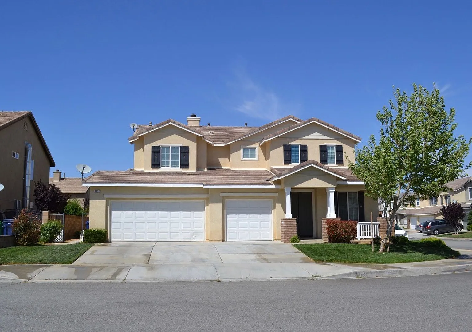 Beautiful 2 Story West Lancaster Home Offering 3024 sq. ft Near Quartz Hill High School — Photo 1