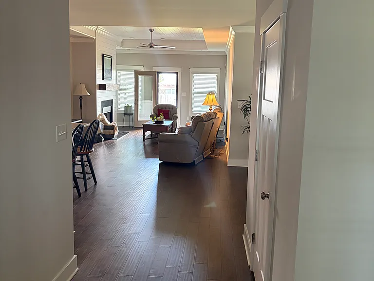2412 Celia Ct SW — Photo 10