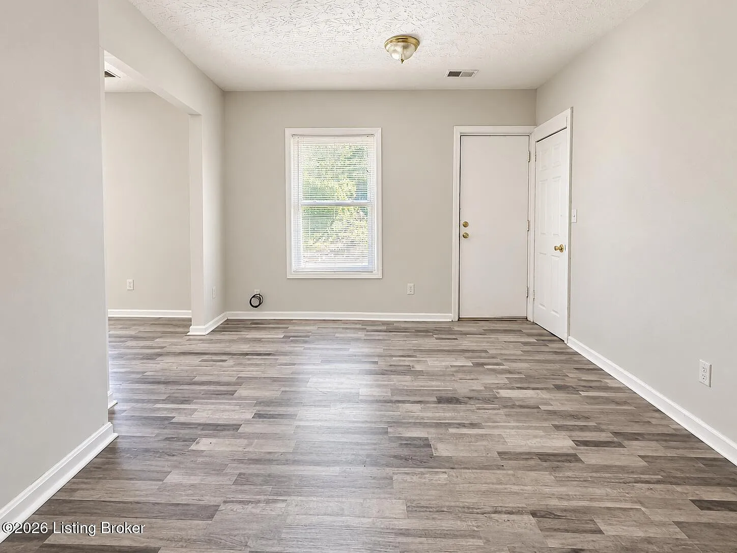 1 bed, 1.0 bath, 600 sqft, $650 — Photo 2