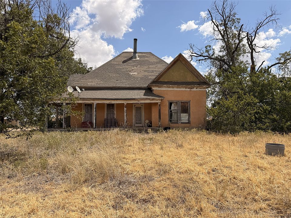 1st image of 601 Main St