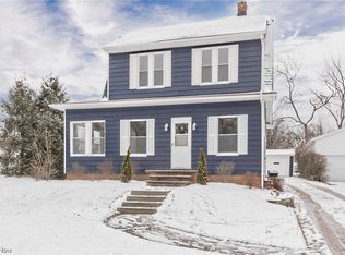 1515 Sunview Rd, Lyndhurst, OH 44124