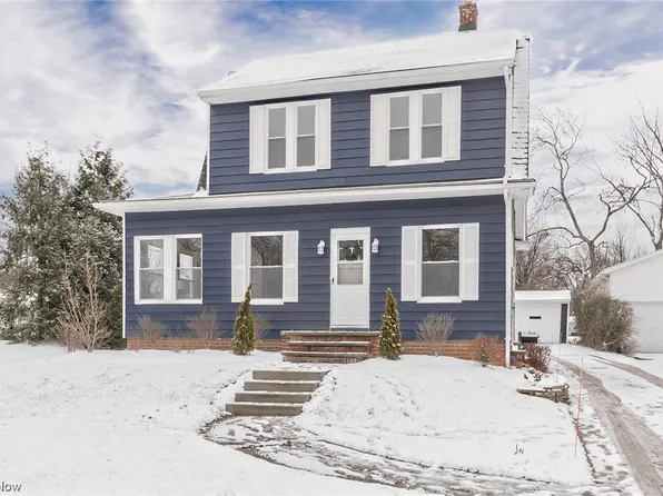 1515 Sunview Rd, Lyndhurst, OH 44124