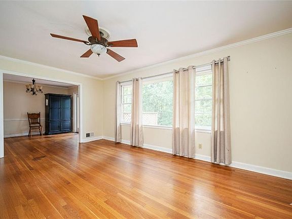 5th image of 5860 Greenbrier Rd