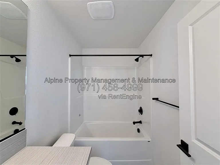 7226 SE Blanton St — Photo 24