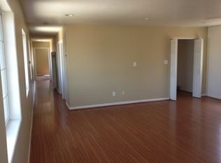 9402 1/2 S Main St, Los Angeles, CA 90003
