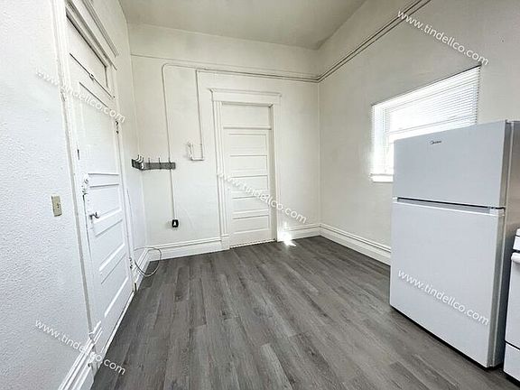 3rd image of 8941 N Lombard St #6