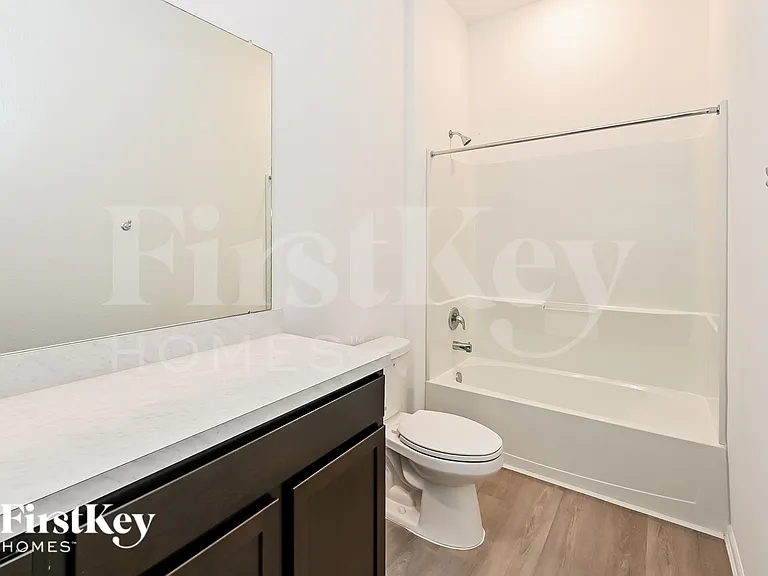 501 Maple Bend Ln — Photo 10