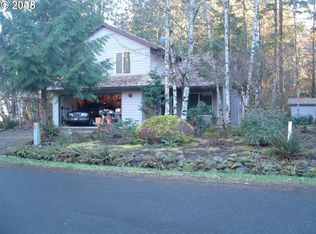 65676 E Sandy River Ln, Rhododendron, OR 97049