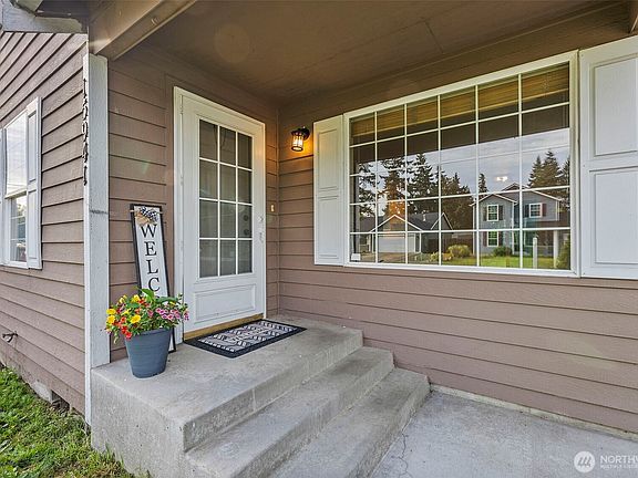 3rd image of 15941 Quail Meadows Court SE