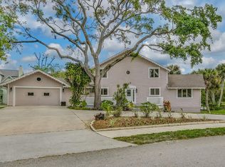 981 Mandarin Dr NE, Palm Bay, FL 32905