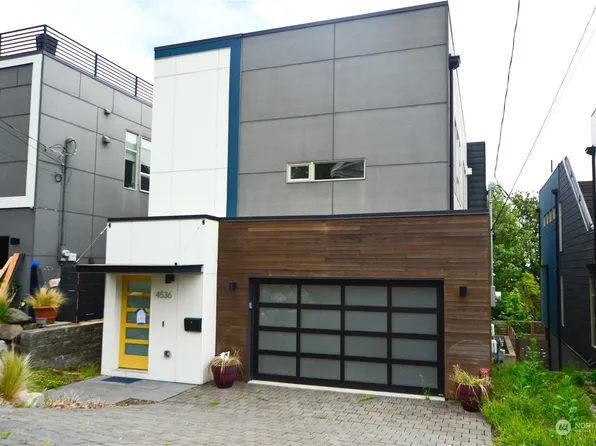4536 51st Place SW, Seattle, WA 98116