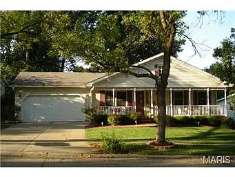 405 Woodland Hill Ct photo 1