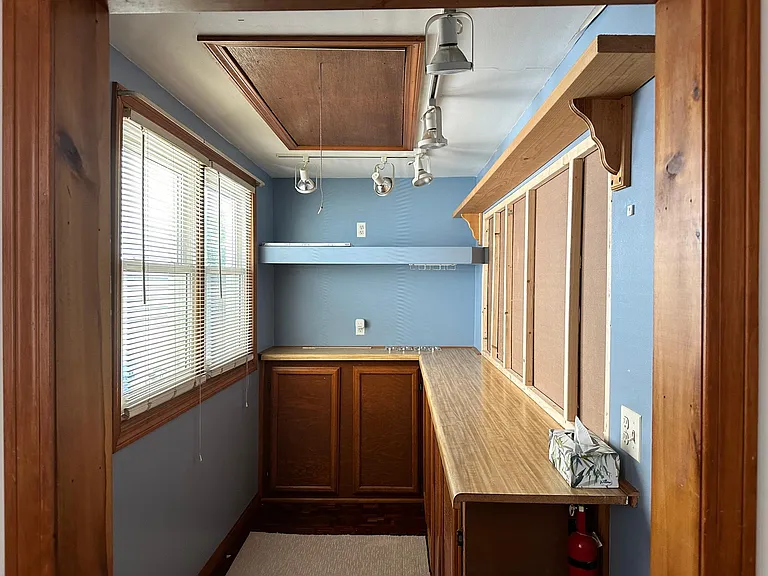 6808 W Forest Preserve Dr — Photo 10