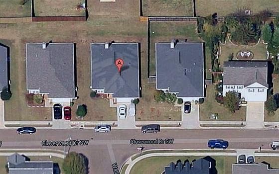 1st image of 113 Cloverwood Dr SW