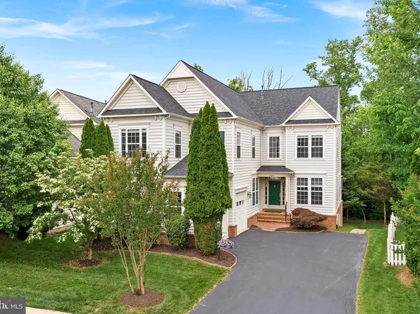 21894 Windover Dr, Ashburn, VA 20148