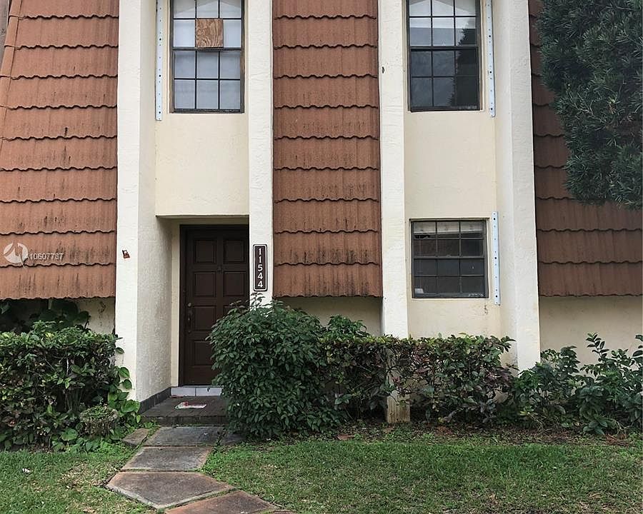 1st image of 11544 NW 1st St