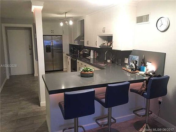 3rd image of 6444 Collins Ave APT 402