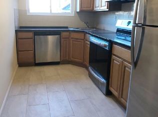 20-53 23rd St #2A, Astoria, NY 11105