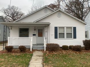 407 S 2nd St, Watseka, IL 60970