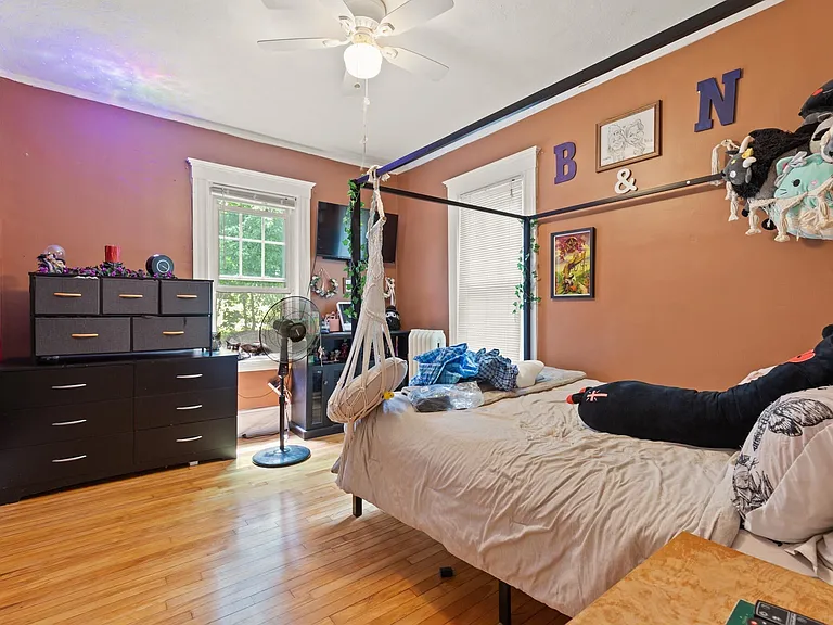 214 Maplewood St #212 — Photo 6