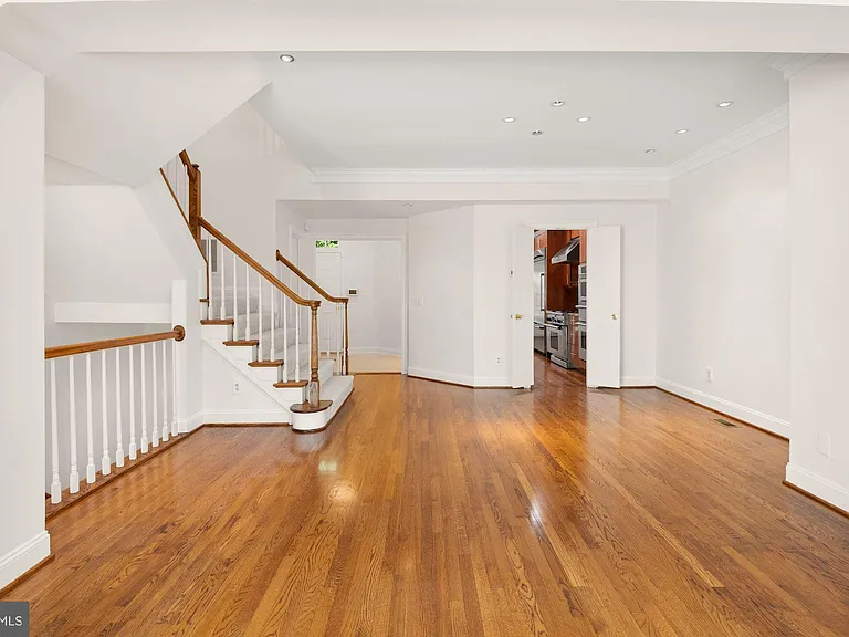 4004 Highwood Ct NW — Photo 8