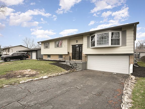 2nd image of 6956 Hawthorne Ln