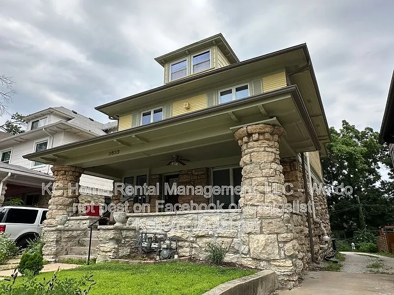 3633 Central St #2 — Photo 3