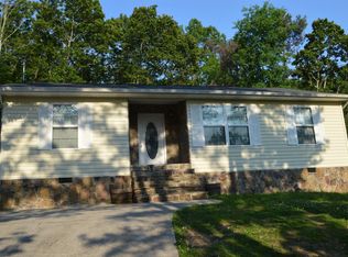 1062 Crestridge Dr, Rossville, GA 30741