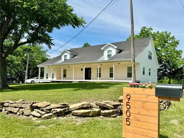 9505 E 267th St, Freeman, MO 64746