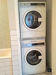 Rented by R New York