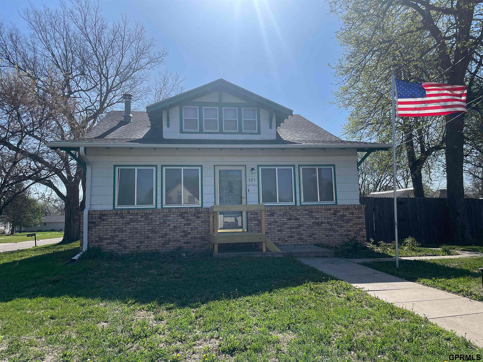 324 N High St, Wilber, NE 68465 Zillow