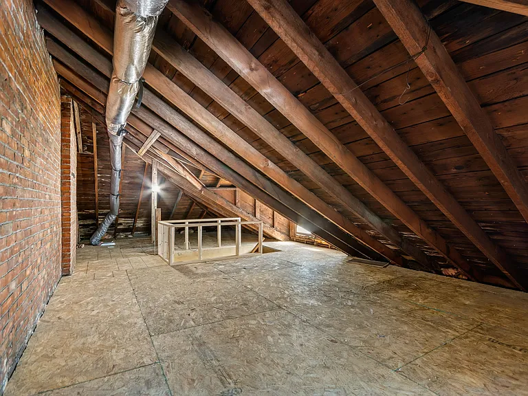 1476 W Grand Blvd — Photo 26