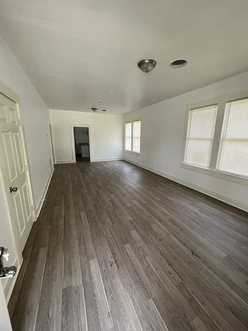 2781 Sabine Pass Ave — Photo 3