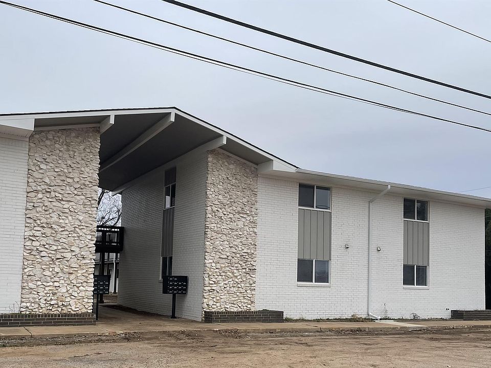 1st image of 1601 E Grand Ave #211