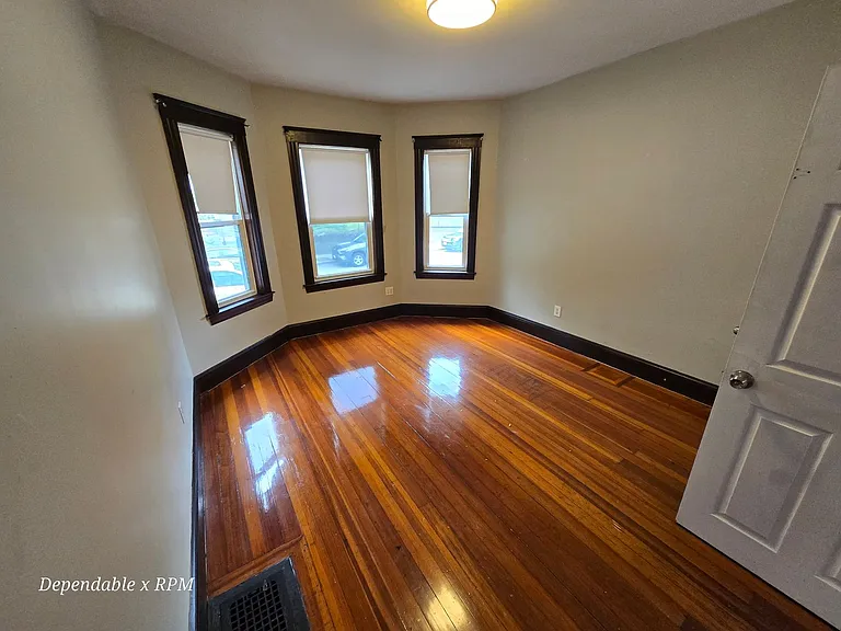 6 Althea St #1 — Photo 5