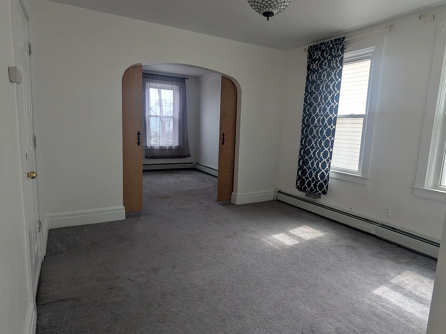 1 bed, 900 sqft, $950 — Photo 1