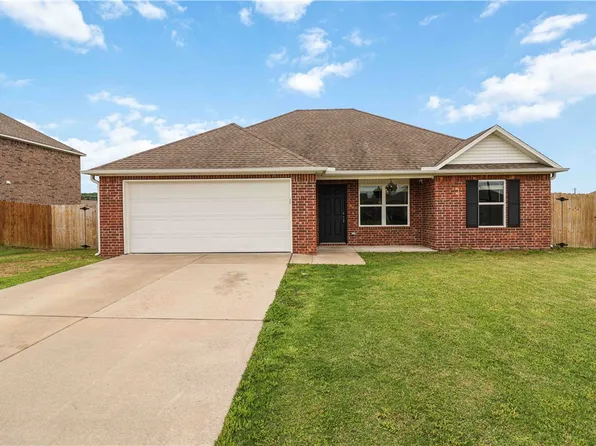 1381 General Fagan Dr, Prairie Grove, AR 72753