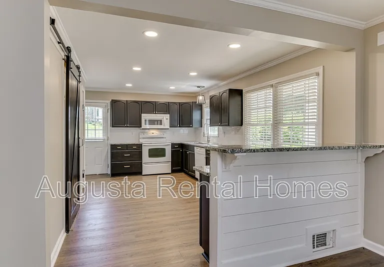 1934 Bolin Rd — Photo 14