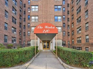 210 Martine Avenue #6M, White Plains, NY 10601